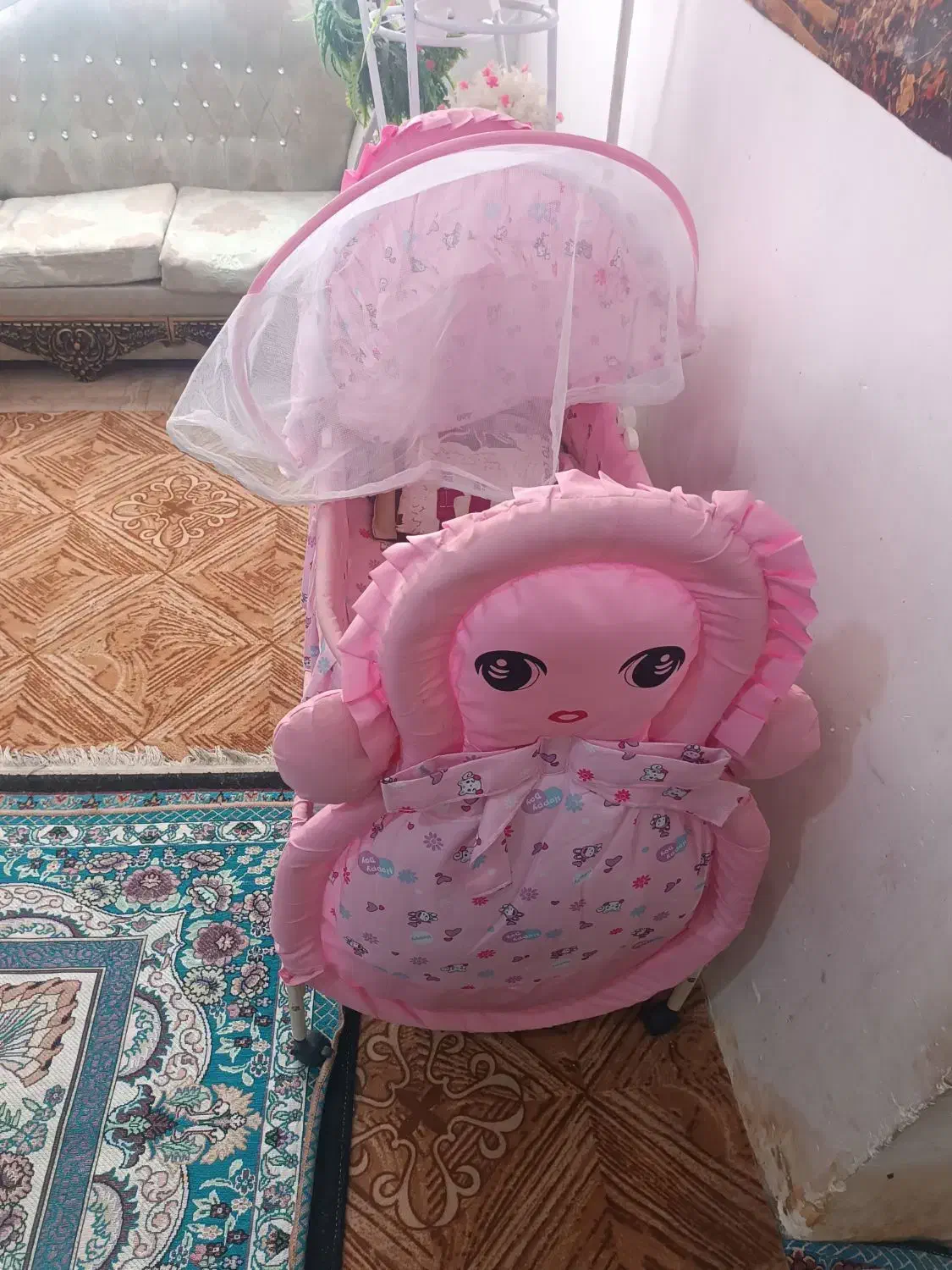 گهواره سالم|تخت و صندلی بچه|مهریز, |دیوار