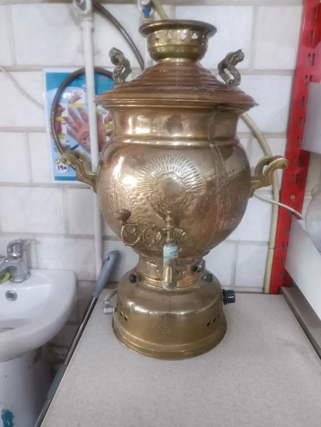 فروش سماور برنجی کباب پز صنعتی در حد نو|کافی‌شاپ و رستوران|فشم, |دیوار