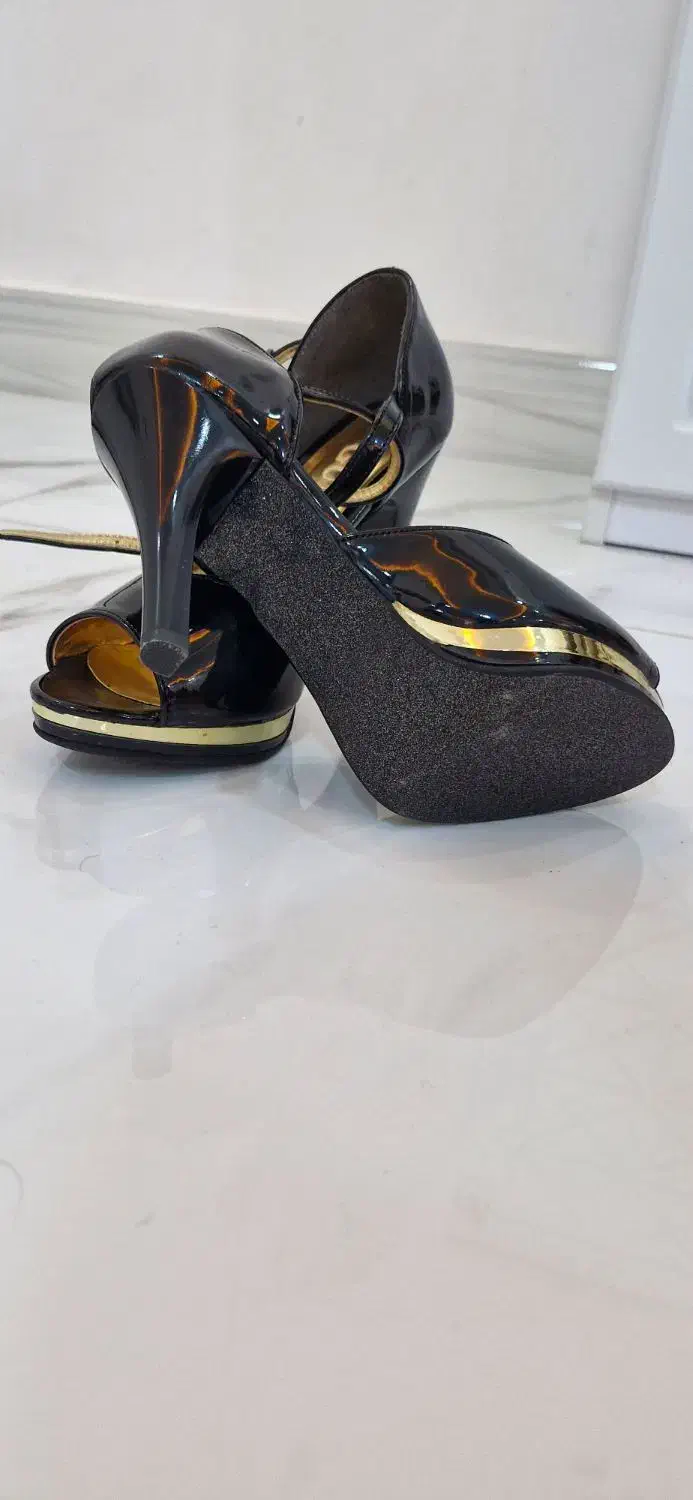 کفش نو و درحدنو|کیف، کفش، کمربند|اسفراین, |دیوار