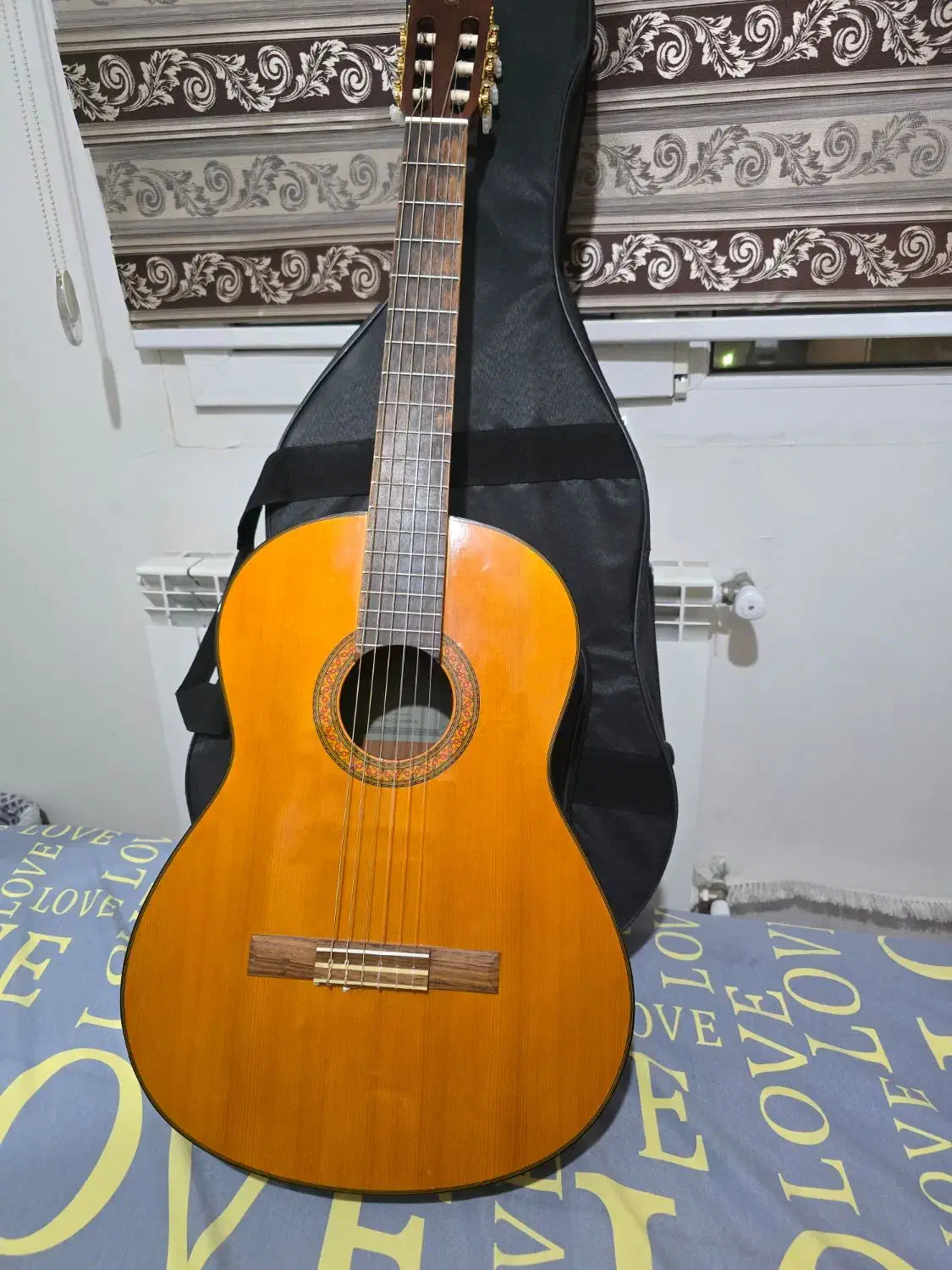 گیتار کلاسیک یاماها C70 کمکارکرد با کیف|گیتار، بیس، امپلیفایر|تهران, وحیدیه|دیوار