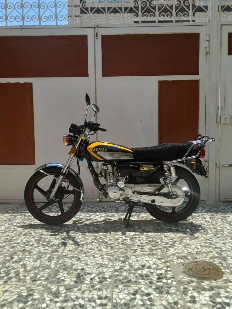 پرواز ۲۰۰|موتورسیکلت|اصفهان, شهرک میلاد|دیوار