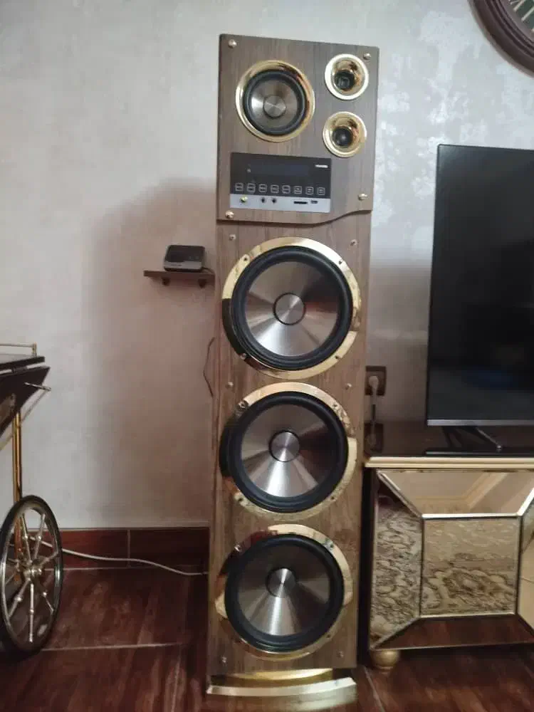 باند|صوتی و تصویری|قدس, شهرقدس|دیوار