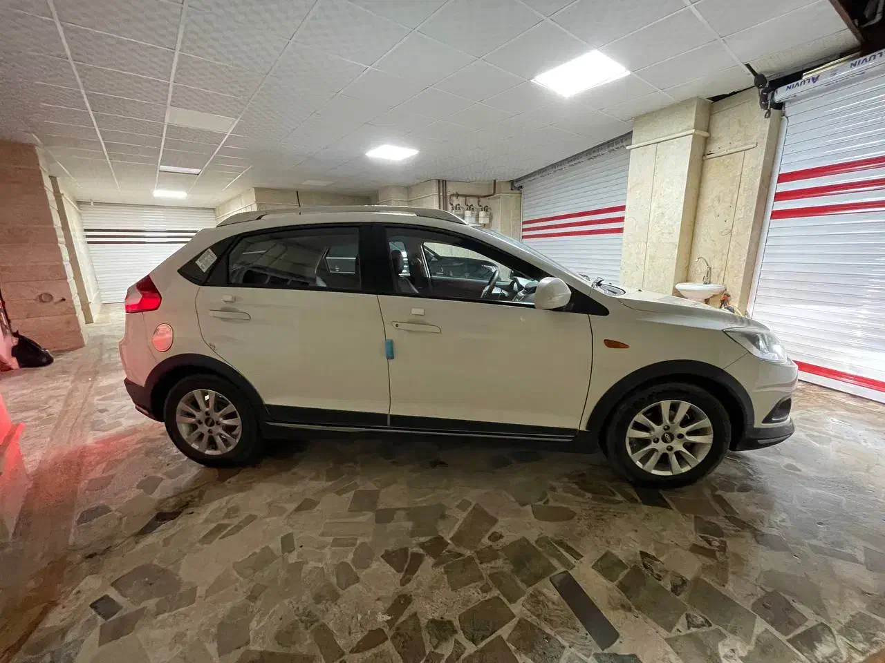 ام وی ام ۳۱۵ هاچبک اسپرت اکسلنت لازرورقی|خودرو سواری و وانت|رشت, استادسرا|دیوار