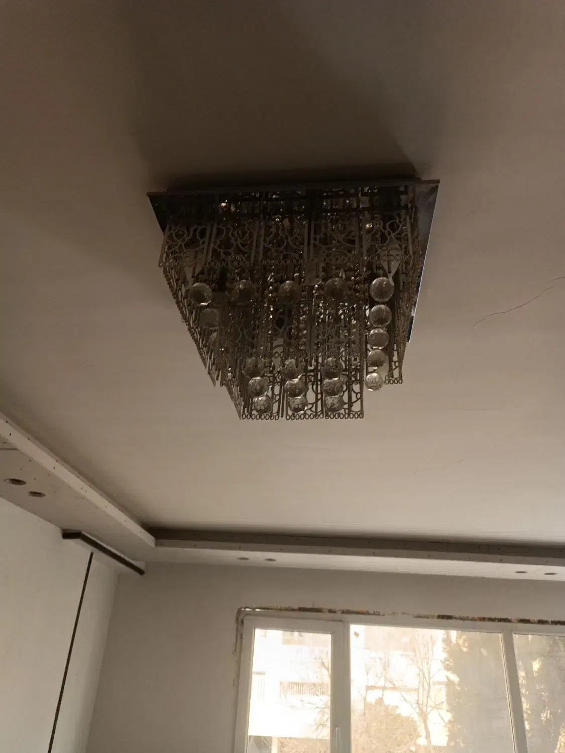 لوستر|لوستر و چراغ آویز|شیراز, ریشمک|دیوار