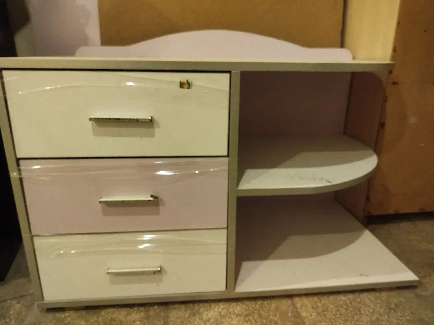 تخت و کمد و پاتختی کودک و نوجوان|تخت و سرویس خواب|شیروان (خراسان), |دیوار