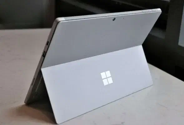 سرفیس پرو ۶|رایانه همراه|شیراز, بعثت|دیوار