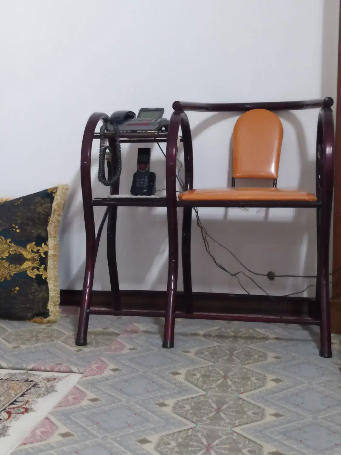 میز تلفن فرفورژه|میز تلفن|خمینی‌شهر, |دیوار