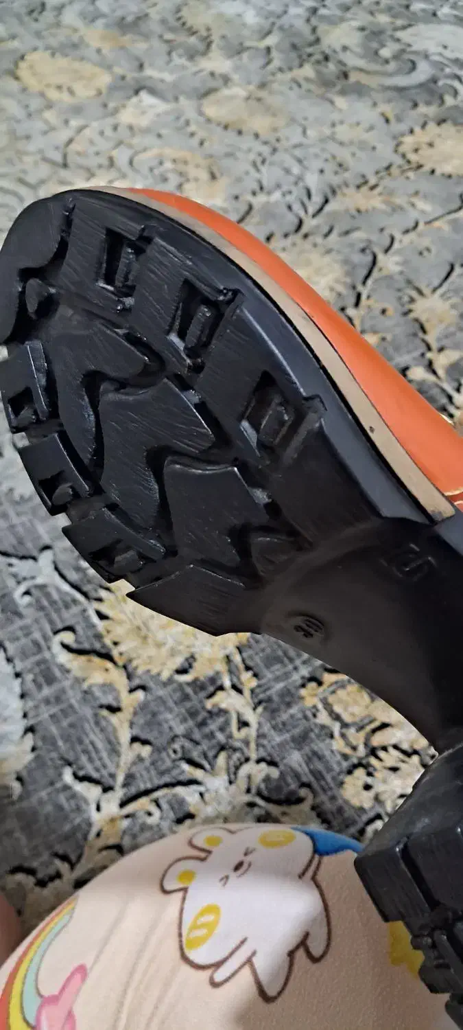 نیم بوت چرم خوش رنگ|کیف، کفش، کمربند|کوهدشت, |دیوار