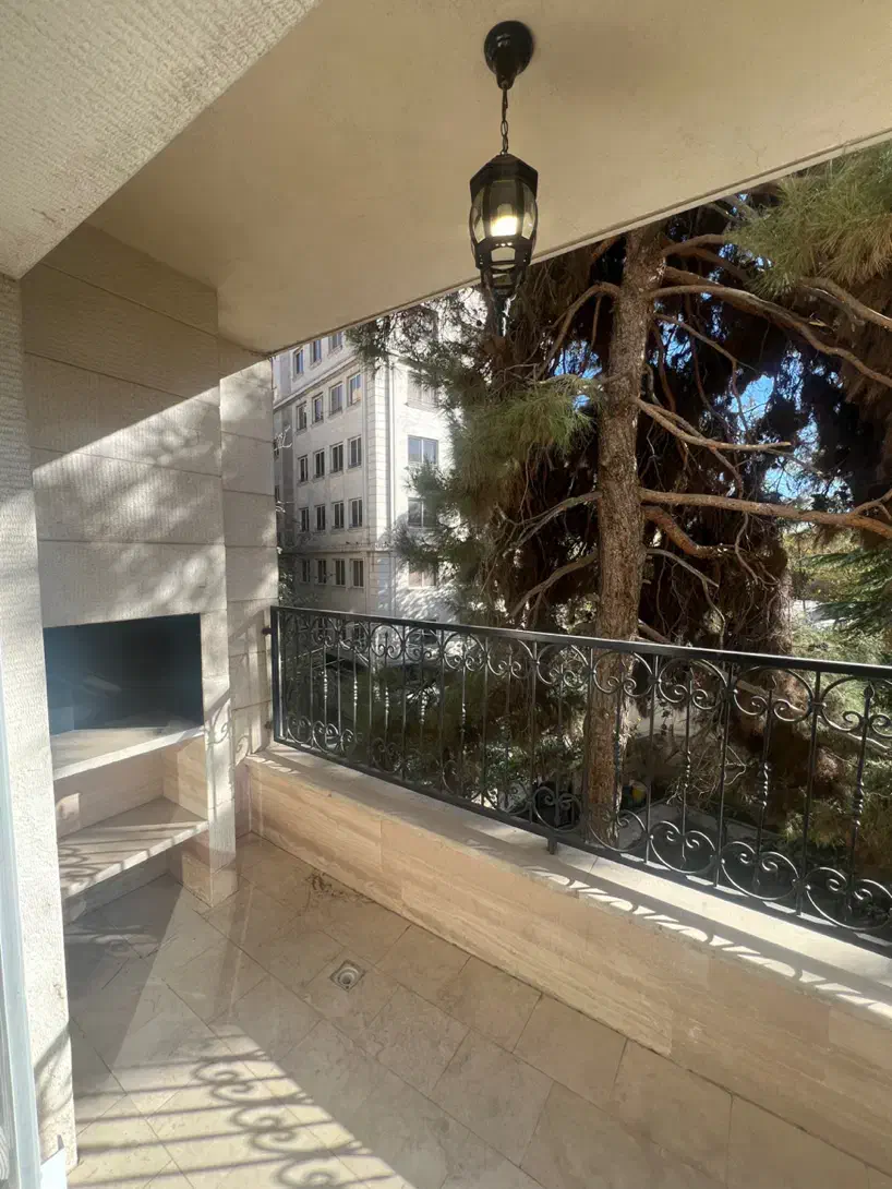 شیخ صدوق 300 متر 4 خواب 3بر نور|فروش آپارتمان|اصفهان, باغ نگاره|دیوار