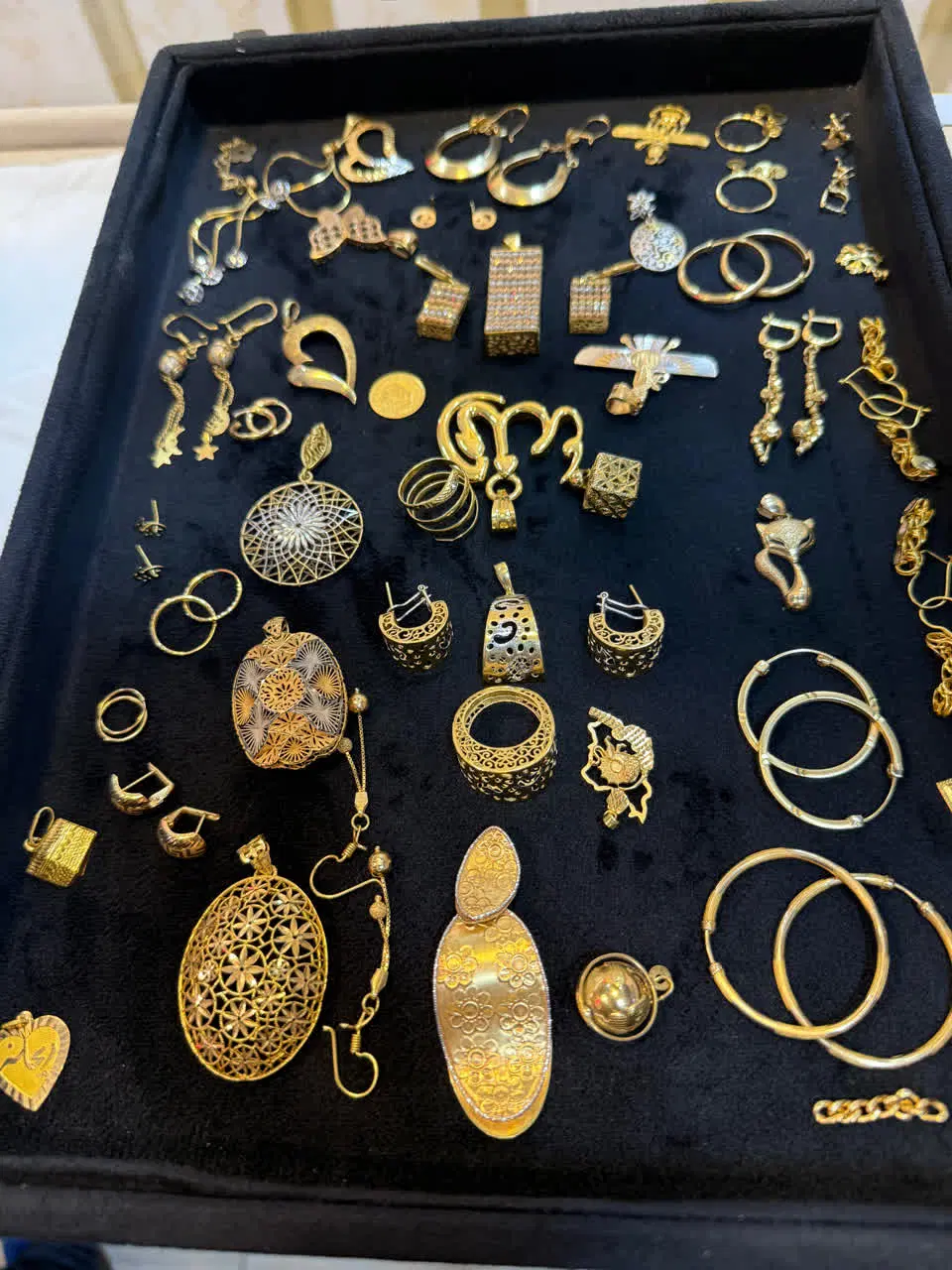 فروش طلاهای اقتصادی در گالری طلا|جواهرات|اصفهان, نقش جهان|دیوار
