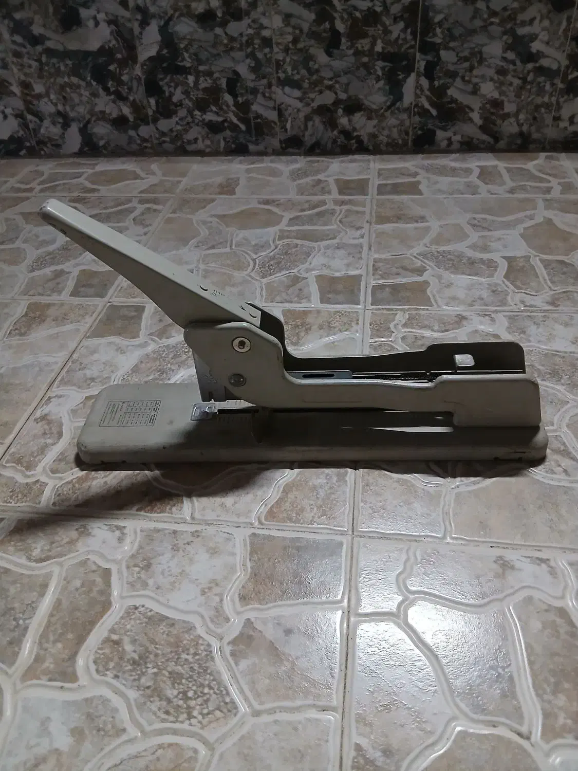 تعمیر انواع پانچ وماشین دوخت کوچک و بزرگ|خدمات پیشه و مهارت|تربتحیدریه, دیزقند|دیوار