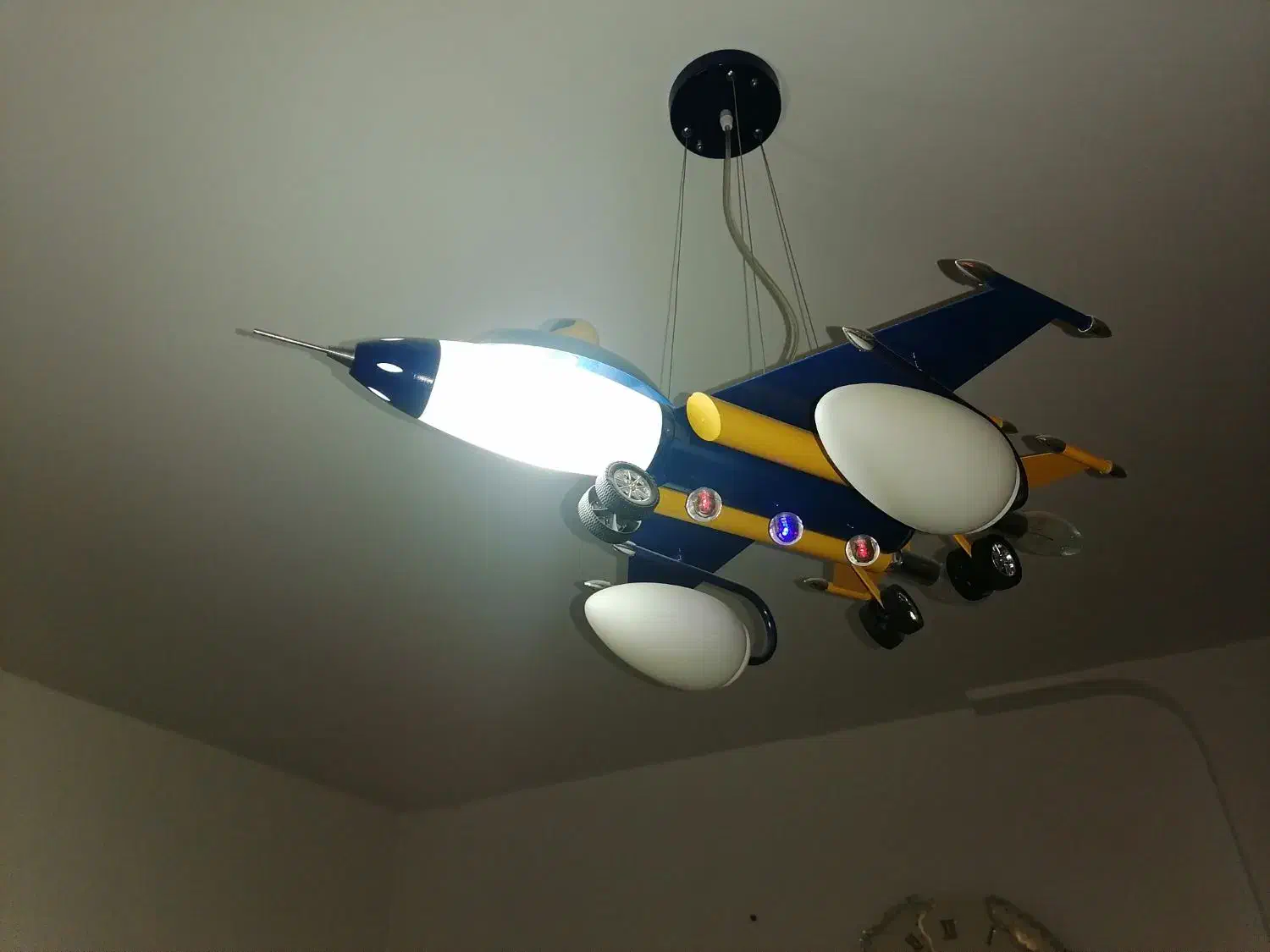 لوستر اتاق کودک|لوستر و چراغ آویز|کرمانشاه, |دیوار