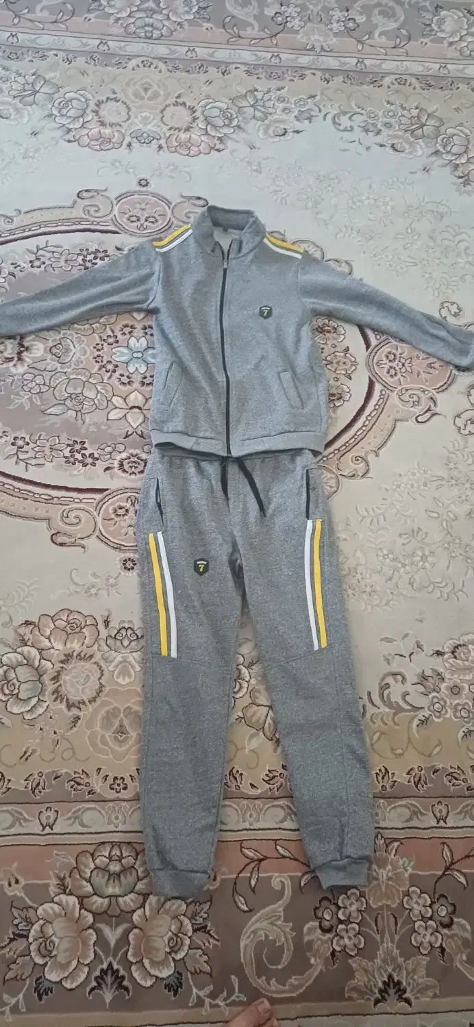 لباس سالم و نو با جنس نخ پنبه|لباس|خواف, |دیوار