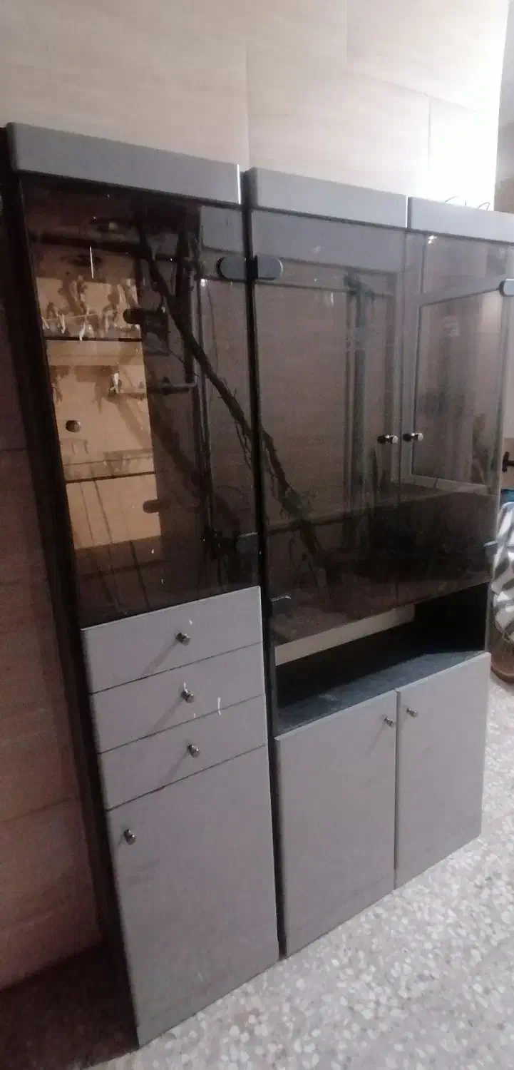 کمدکتابخانه|کتابخانه، شلف، قفسههای دیواری|قم, بنیاد|دیوار