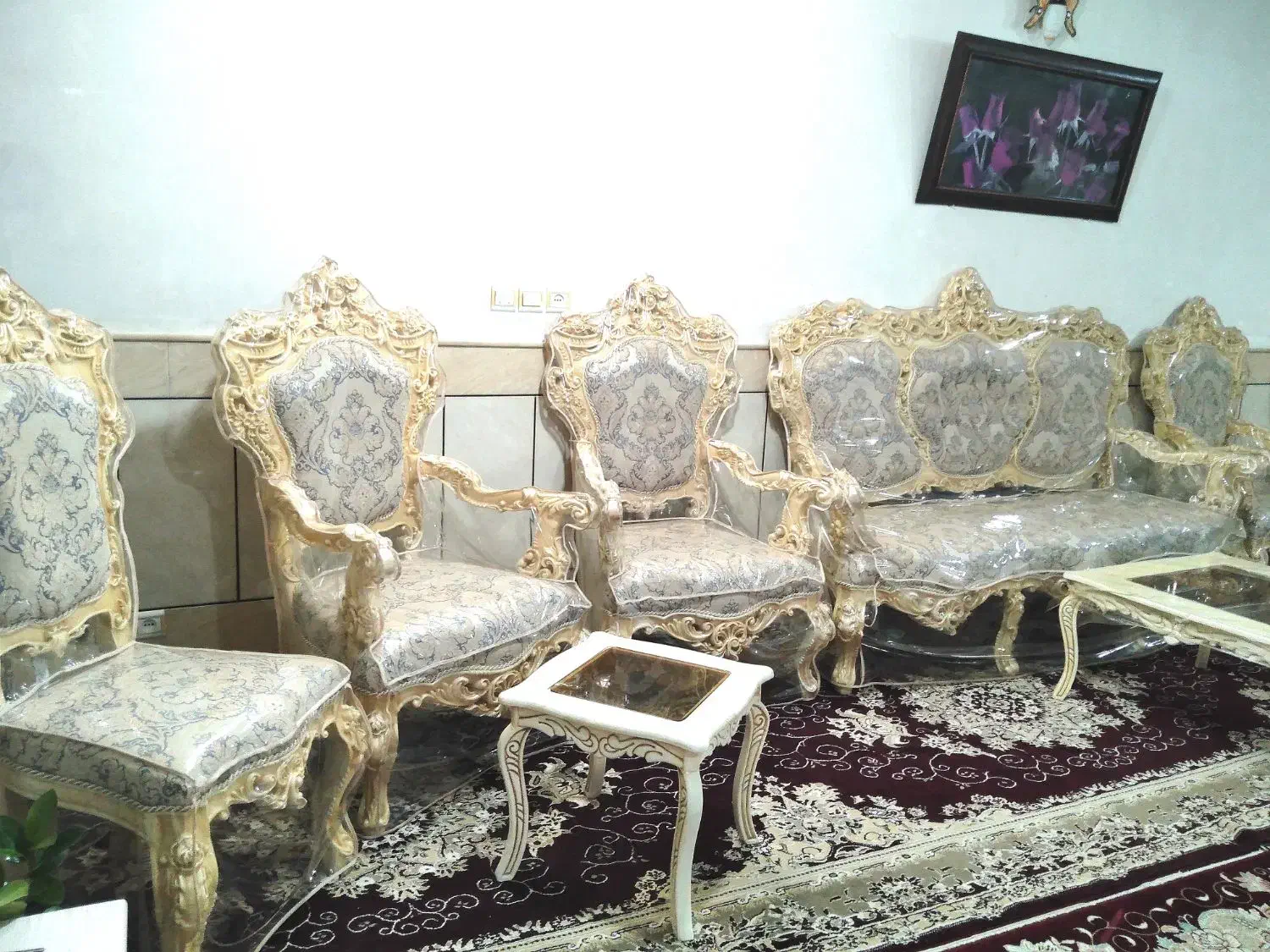 مبل سلطنتی 9 نفره|مبلمان خانگی و میز عسلی|قم, قلعه کامکار|دیوار