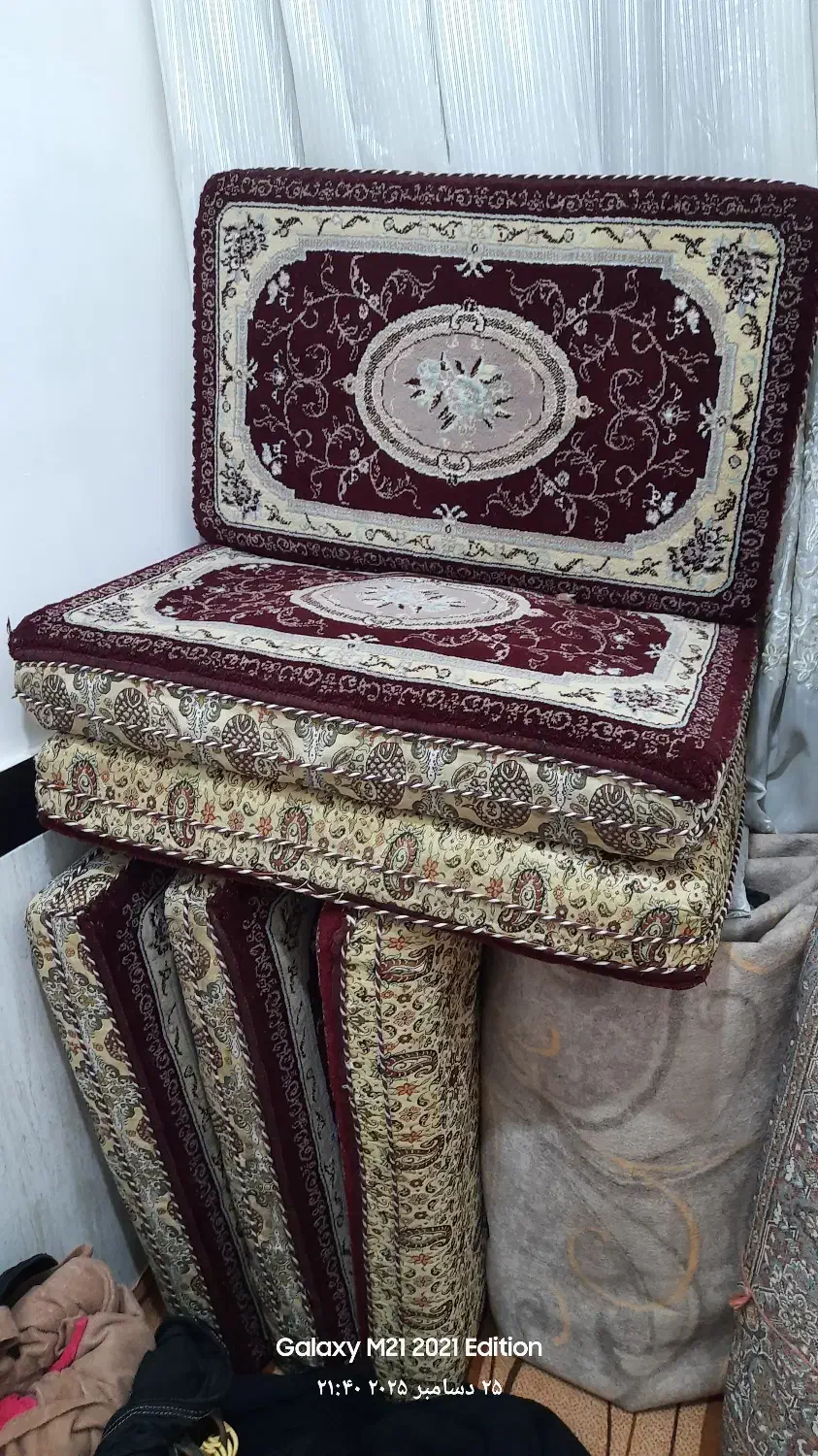 پشتی|پشتی|سنندج, |دیوار