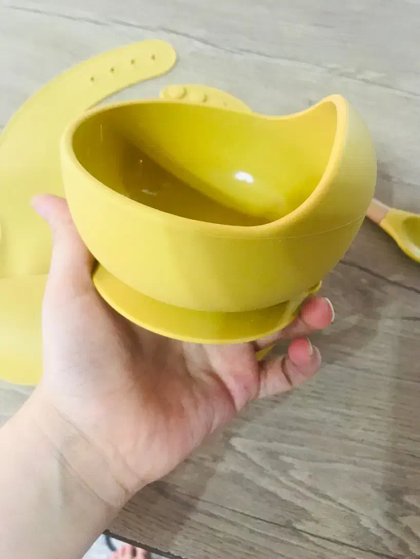 ظرف غذای کودک تمام سیلیکون سه تیکه برند والابی|اسباب و اثاث بچه|اراک, |دیوار