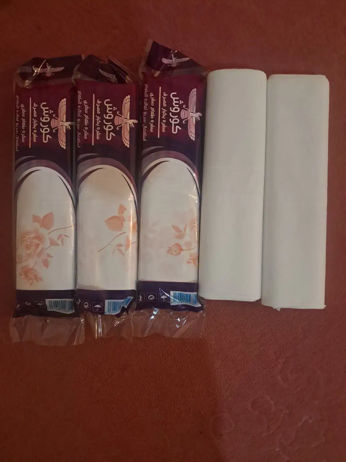 خورد کردن طاقه سفره|سفره، حوله، دستمال آشپزخانه|همدان, |دیوار