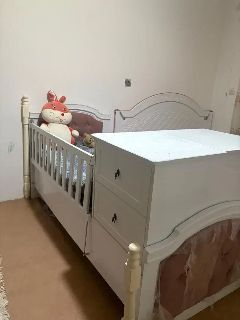 تخت نوزاد در حد نو دو ساله خریداری شده|تخت و سرویس خواب|آمل, |دیوار