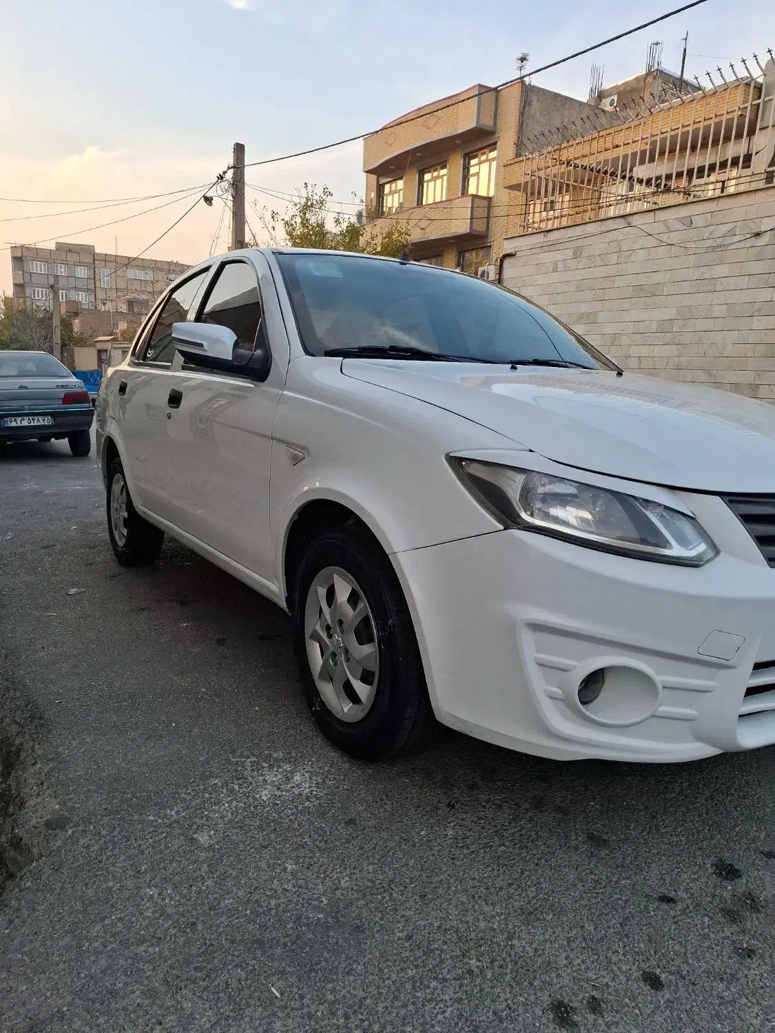 ساینا مدل ۹۹ در حد خشک بدون رنگ|خودرو سواری و وانت|تبریز, |دیوار