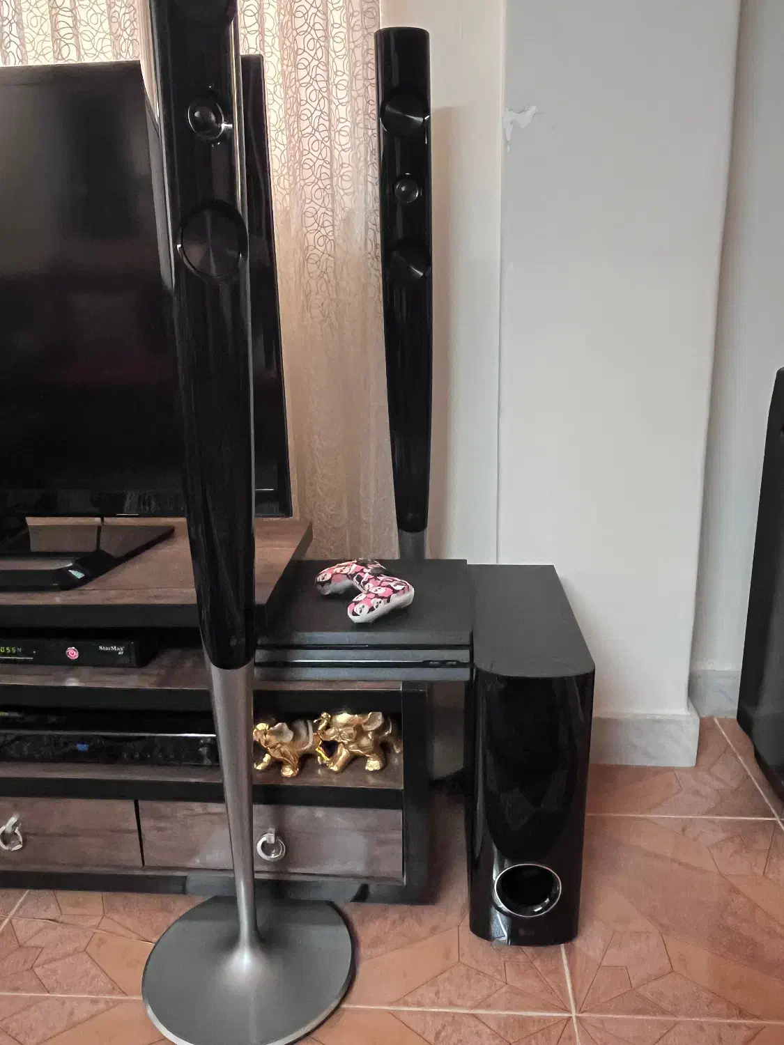 سینما خانواده اصل کره ال جی با میز|سیستم صوتی خانگی|لنگرود, |دیوار