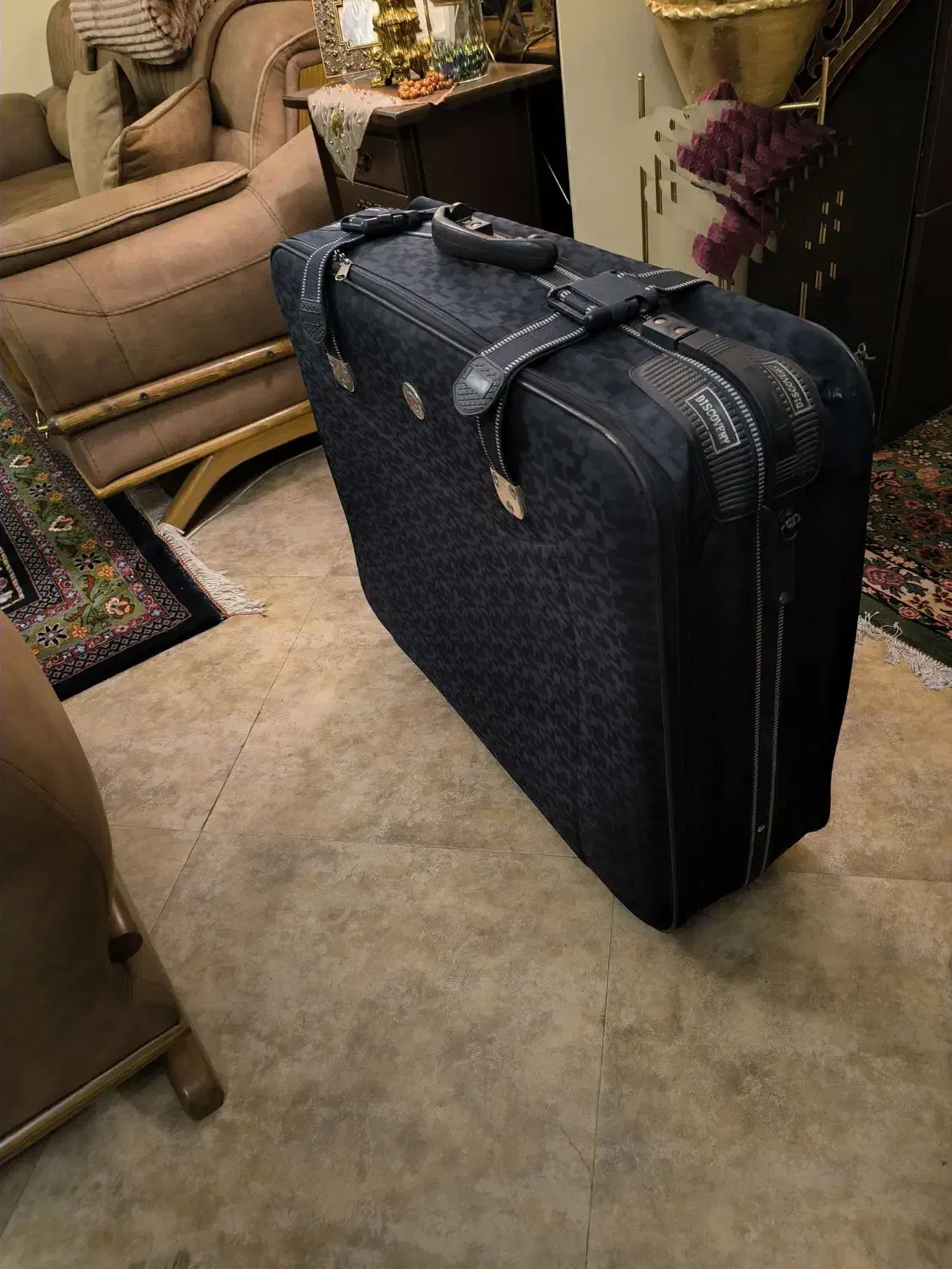 چمدان مارک دیسکاوری|کیف، کفش، کمربند|رشت, آزادگان|دیوار