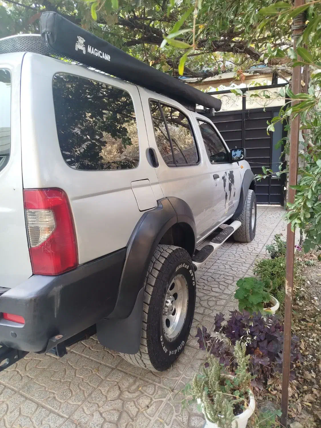 رونیز مدل 83 نقرهای دولکه رنگ سالم بالوازم|خودرو سواری و وانت|طارم, |دیوار