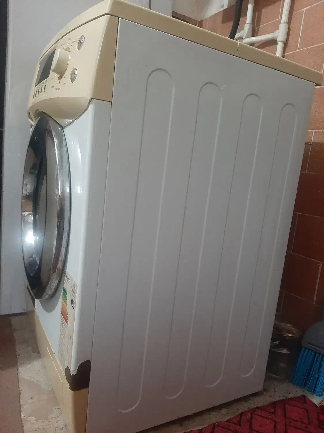ماشین لباسشویی اسنوا۷|ماشین لباسشویی و خشک‌کن لباس|رشت, گیل|دیوار