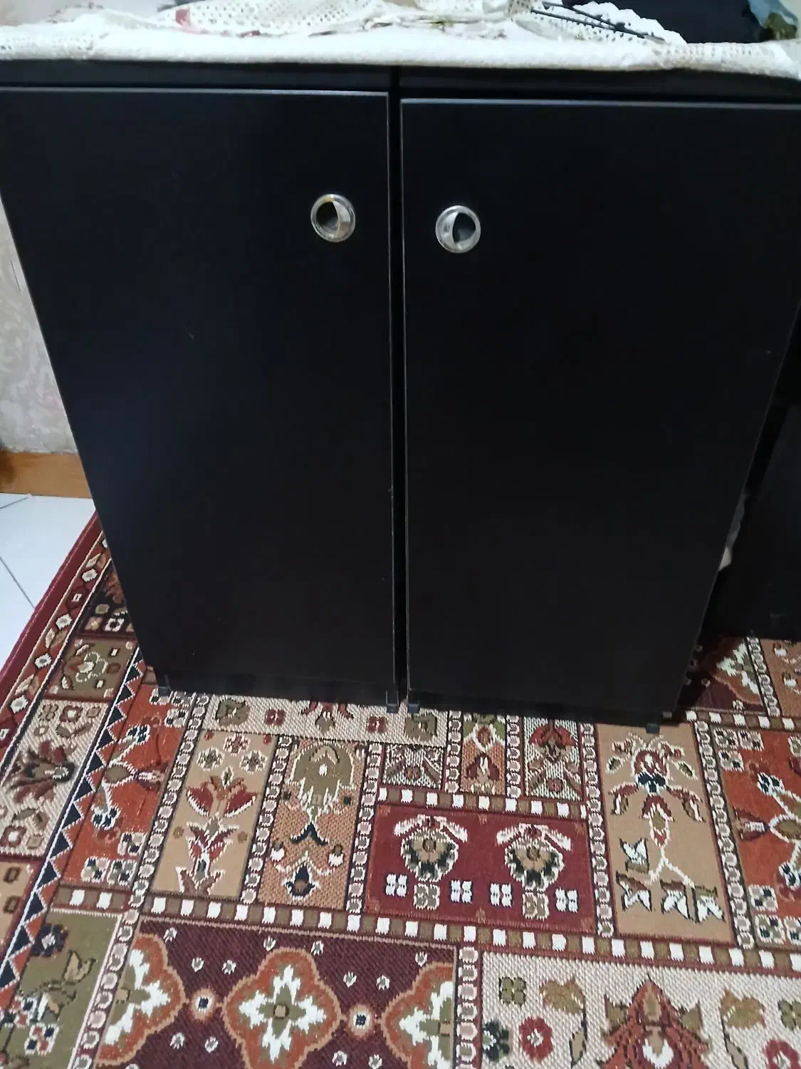 تخت خواب دو نفره به همراه میز آرایش|تخت و سرویس خواب|فومن, |دیوار