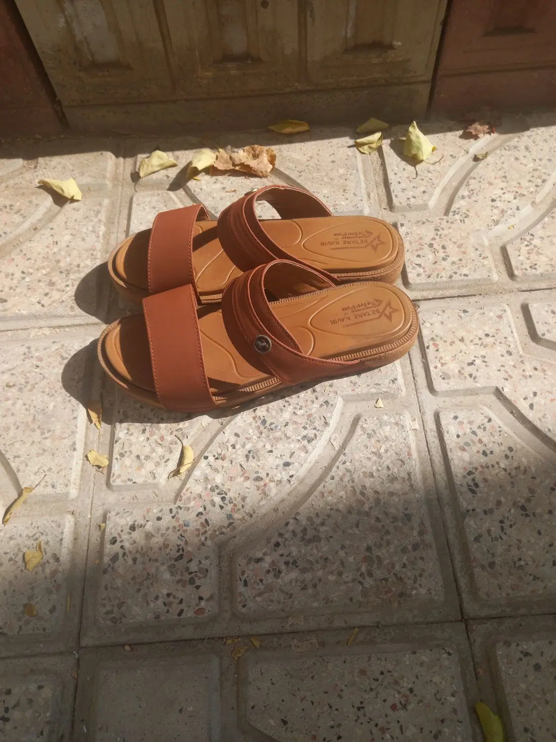 صندل|کیف، کفش، کمربند|مشهد, چهنو|دیوار