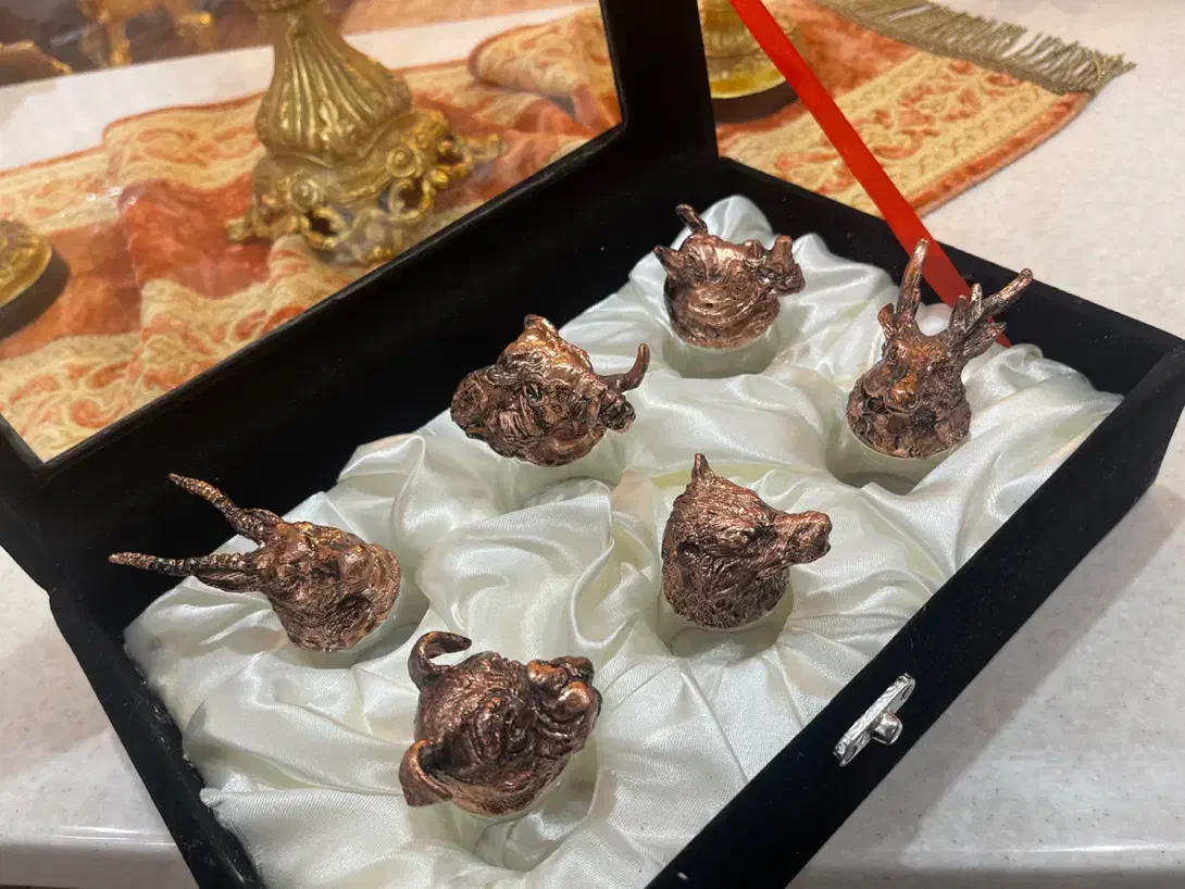 یک دست شات کریستال سر حیوانات|ظروف سرو و پذیرایی|تبریز, |دیوار