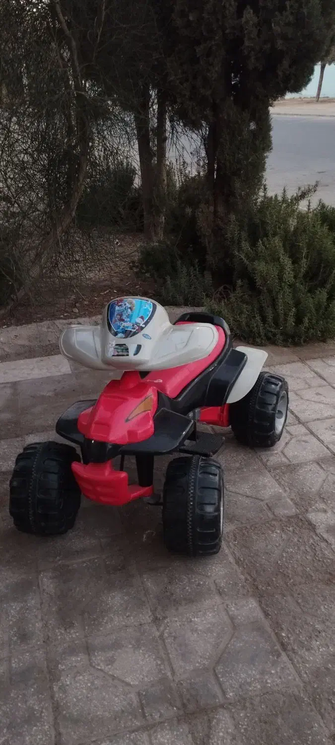 ماشین شارژی موتور شاساحلی تحمل وزن ۷۰کیلو باطری نو|اسباب‌بازی بچه|تهران, تهرانپارس جنوبی|دیوار