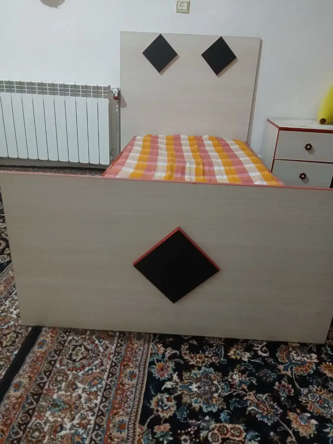 تخت نوجوان|تخت و سرویس خواب|فردوس (خراسان), |دیوار