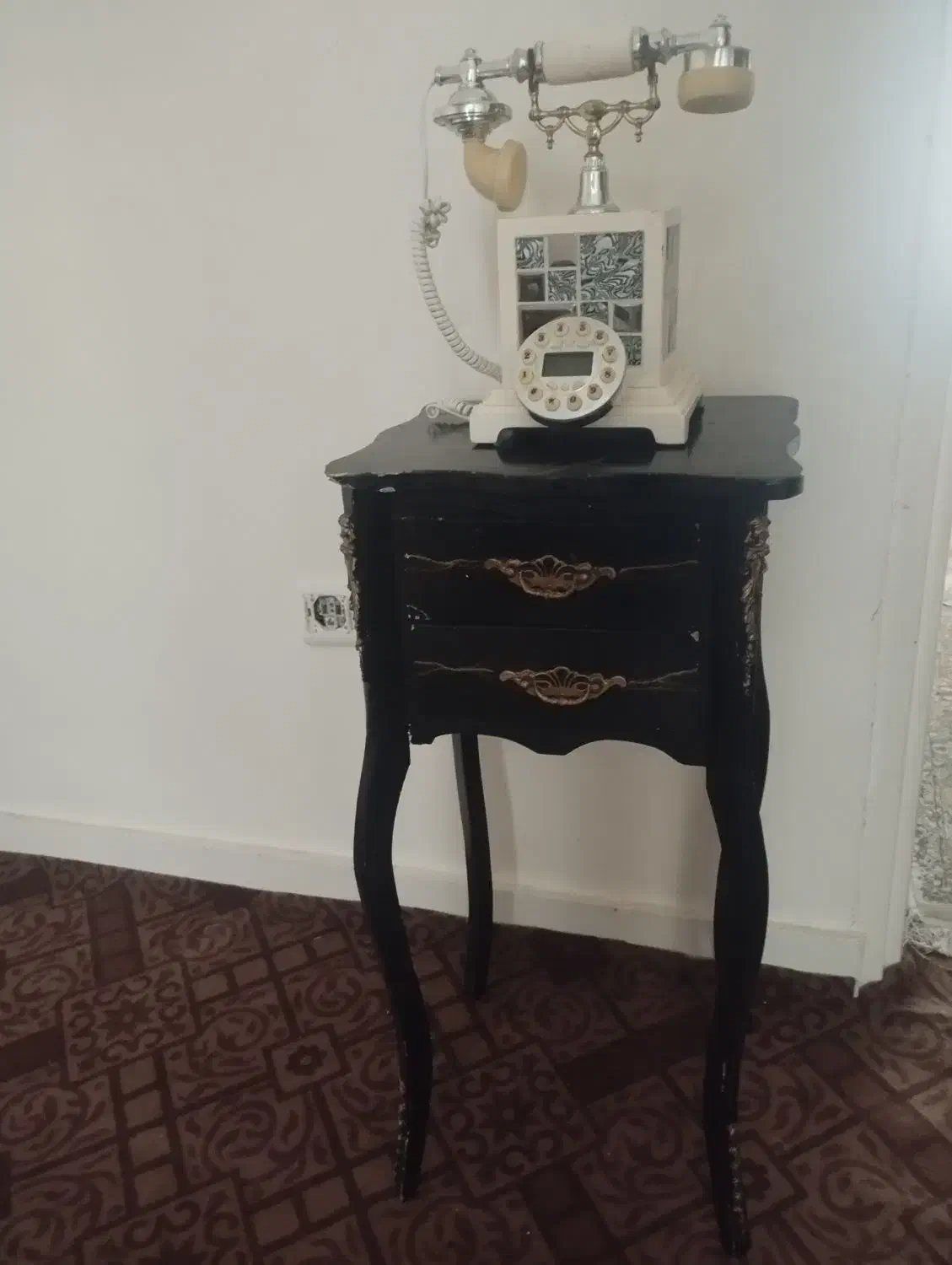 تلفن کلاسیک|میز تلفن|پارسآباد, |دیوار