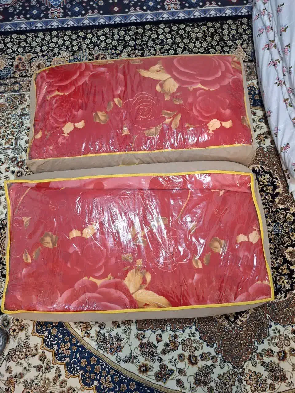 لحاف و تشک پشمی|رختخواب، بالش، پتو|رشت, گیل|دیوار