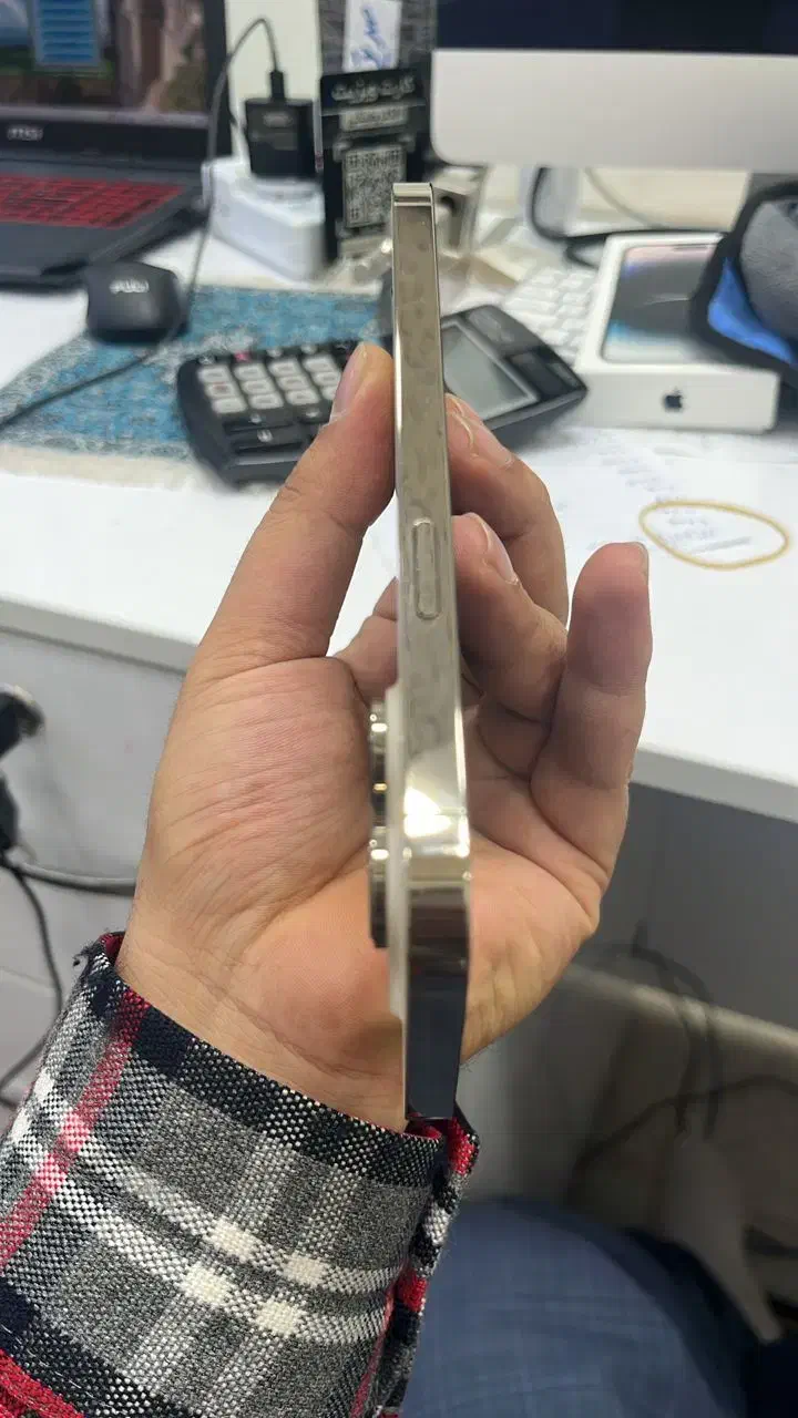 ایفون ۱۴ پرومکس ۲۵۶ مشکی و گلد|موبایل|کاشان, مدرس|دیوار