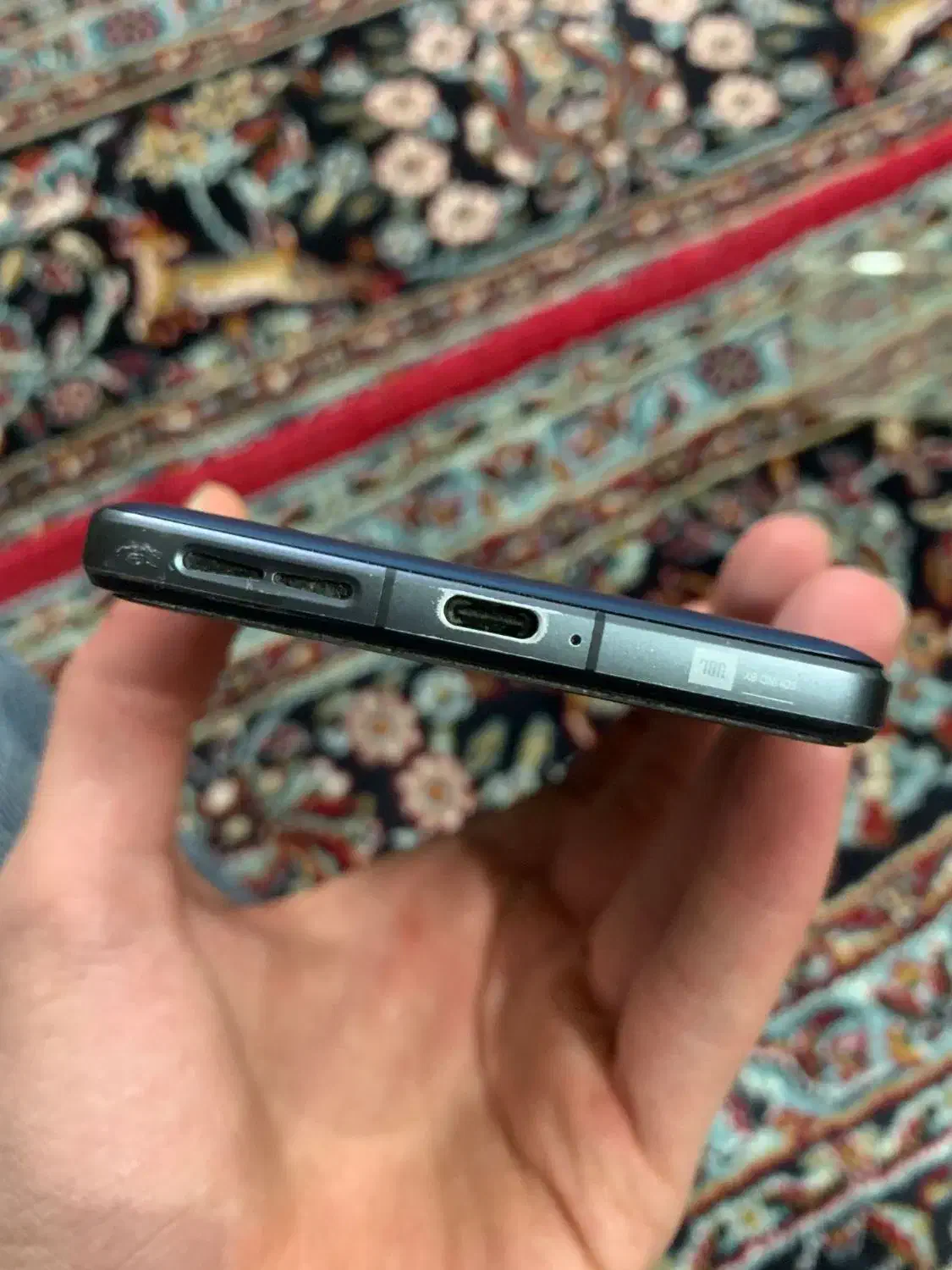 گوشی|موبایل|اقبالیه, |دیوار