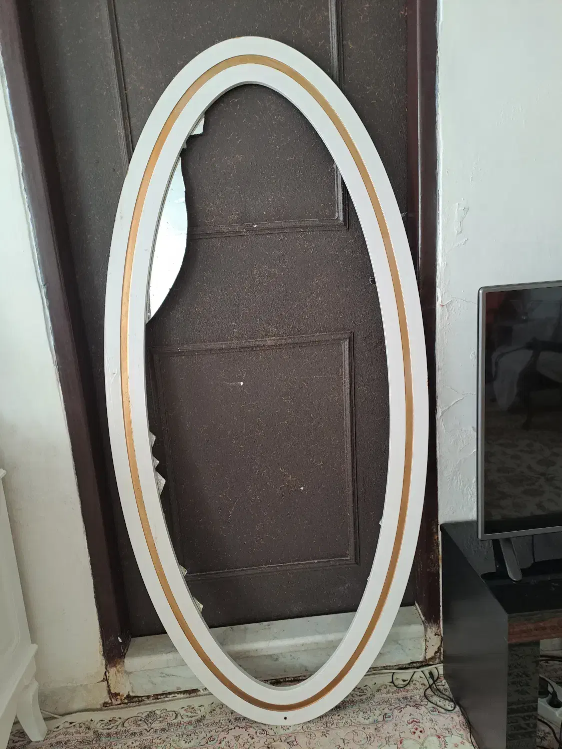 قاب آینه ایستاده|آینه|قم, باجک دو|دیوار