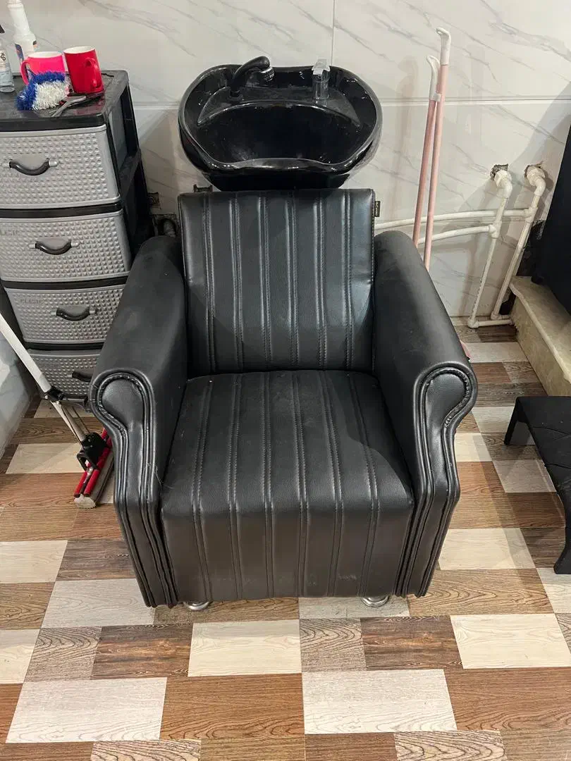 فروش یک سری وسایل ارایشگاه زنانه در هلال احمر|آرایشگاه و سالنهای زیبایی|رشت, فرزانه|دیوار