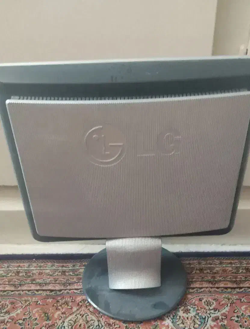 مانیتور 15 و 19 اینچ ال جی و سامسونگ lcd|قطعات و لوازم جانبی رایانه|تهران, ستارخان|دیوار