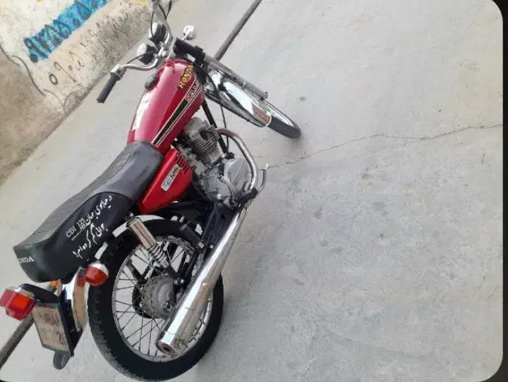 دو عددموتور مزائده تمیز در حد مقطوع مقطوع|موتورسیکلت|کلاله, |دیوار