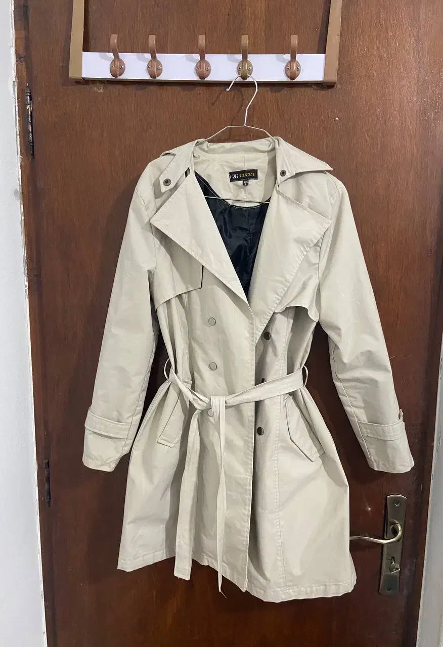 مانتو بارونی کرم درحدنو|لباس|بابل, |دیوار