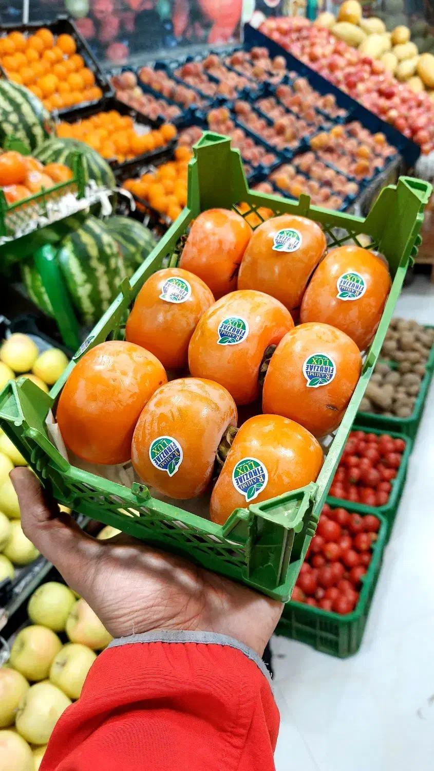 خرمالو نرم و شیرین + هایپر میوه گلچین|خوردنی و آشامیدنی|شاهدشهر, |دیوار