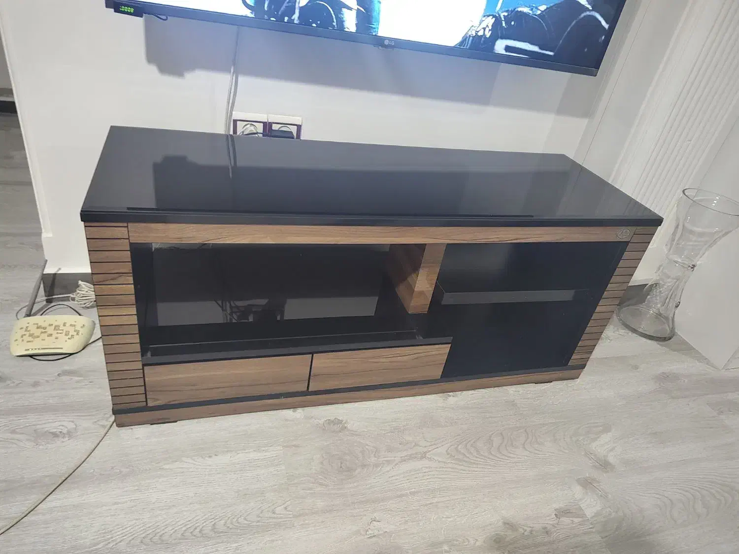 میز تلویزیون|میز تلویزیون|رشت, استادسرا|دیوار