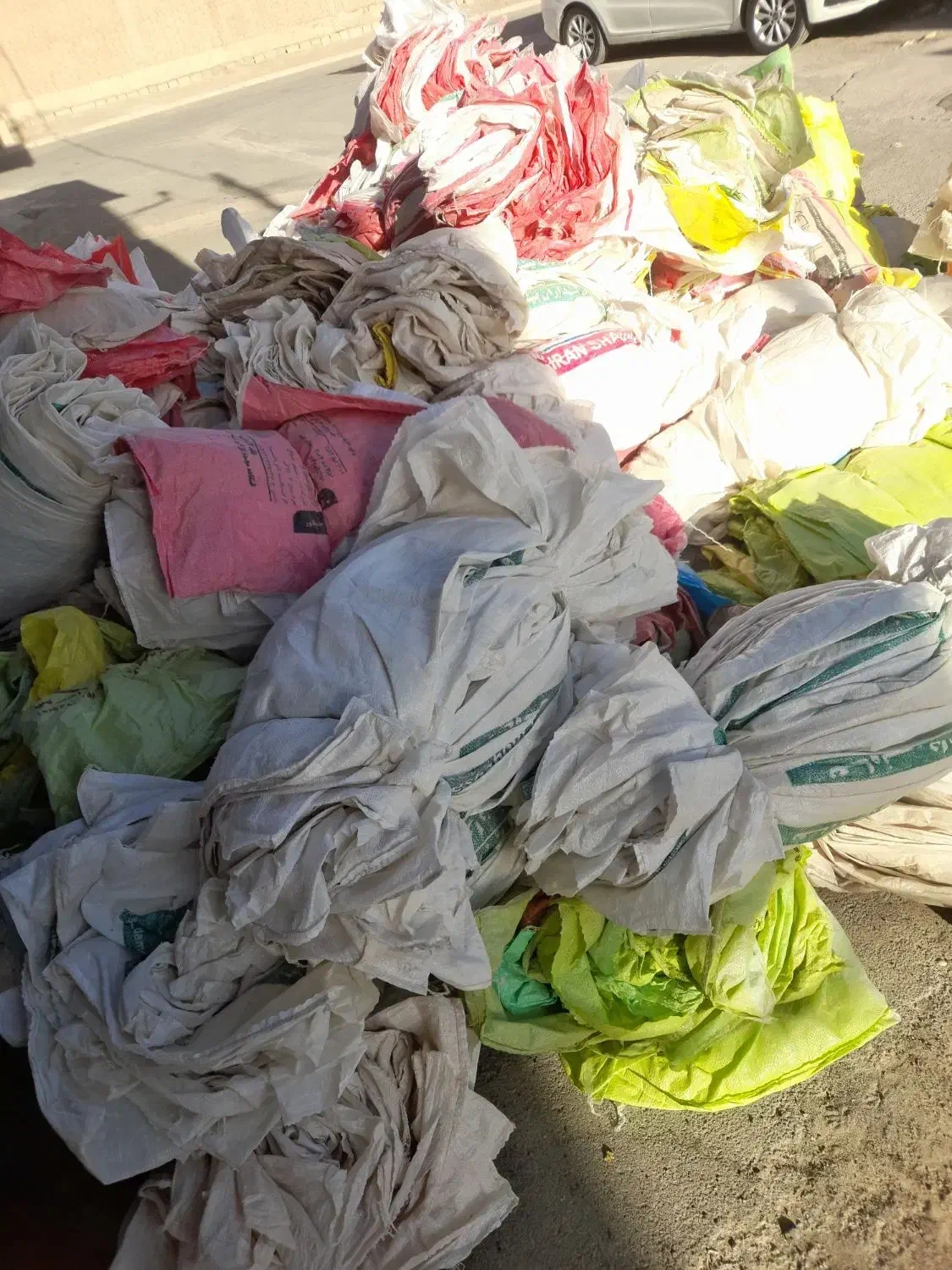 فروش انواع کیسه و کارتن خالی در حد نو|عمدهفروشی|سبزوار, میدان بار|دیوار