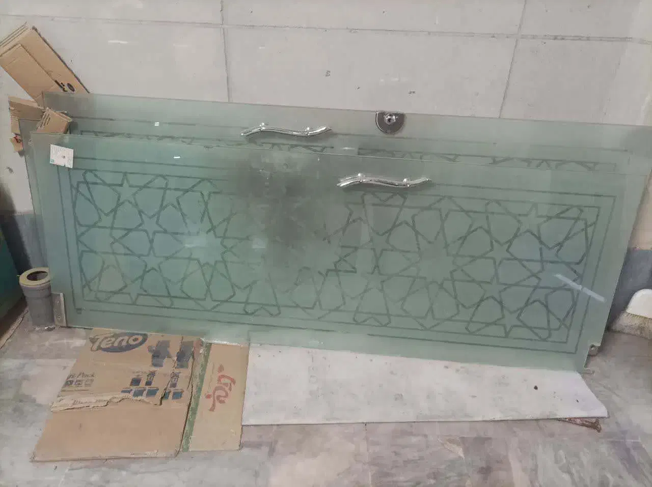 درب شیشه ای سکوریت طرح دار|مصالح و تجهیزات ساختمان|قم, هنرستان|دیوار