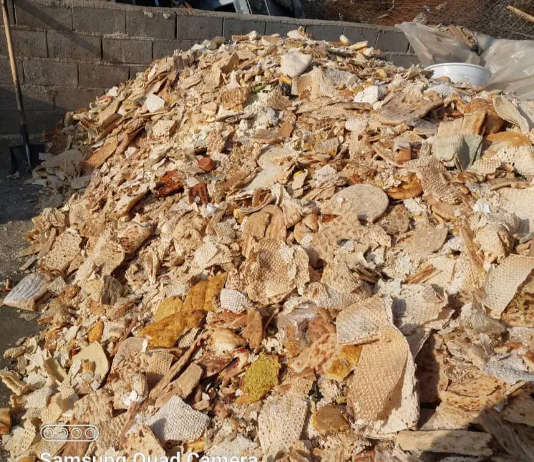 نون خشک دامی|لوازم جانبی حیوانات|میبد, |دیوار