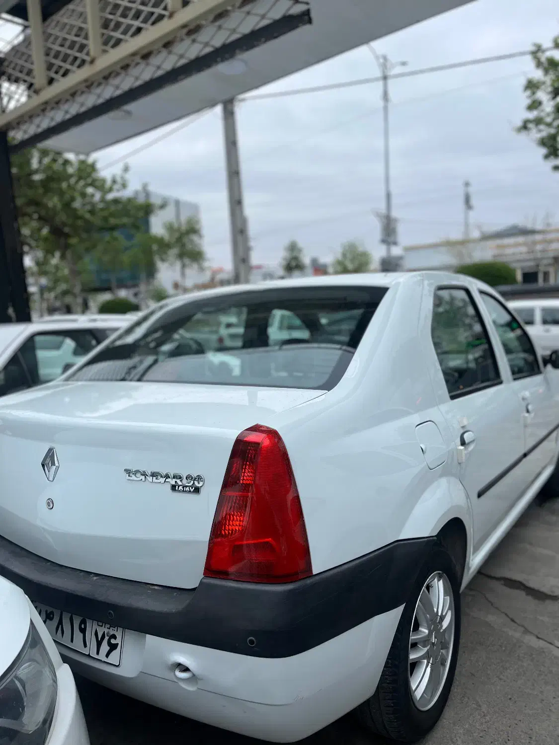 ال ۹۰ e2|خودرو سواری و وانت|رشت, نیروی دریایی|دیوار