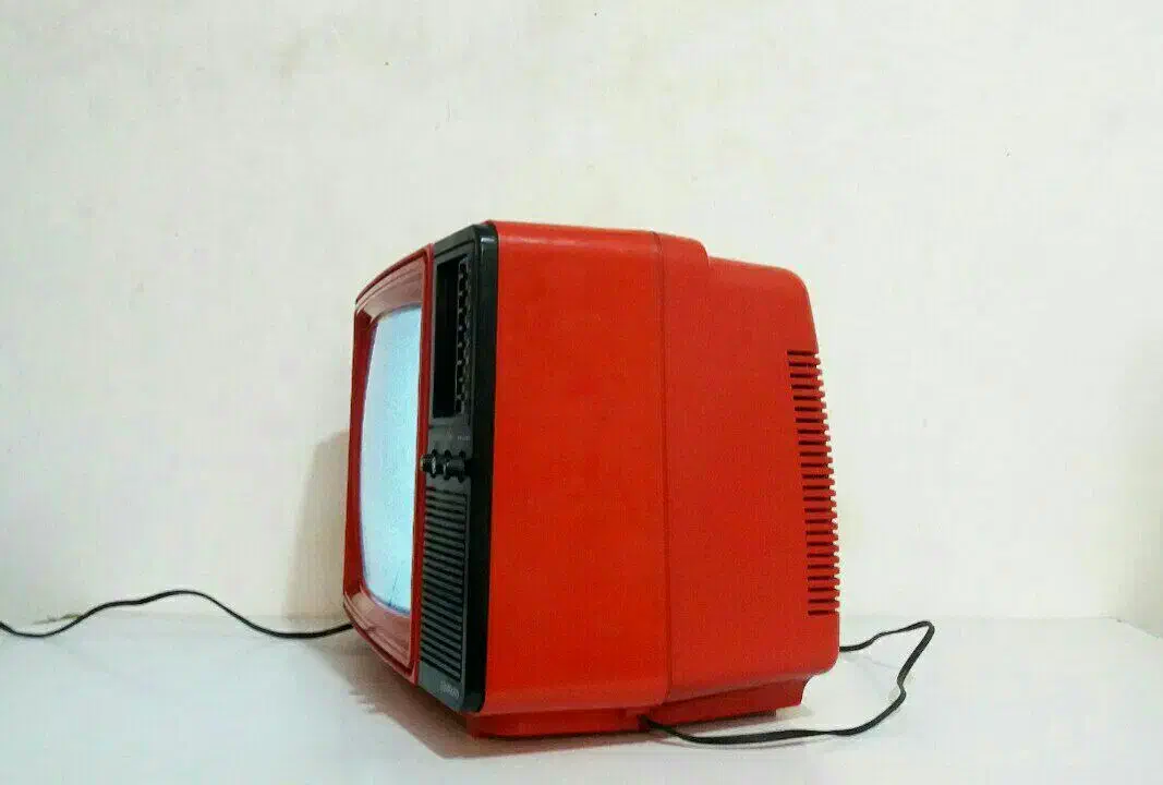 تلوزیون سیاه و سفید قدیمی|تلویزیون و پروژکتور|تبریز, |دیوار