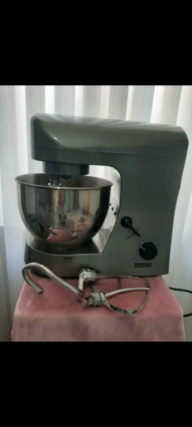 همزن برقی بزرگ سبزی خوردکن چرخ خیاطی سرویس چینی|سایر لوازم برقی|مشهد, رده|دیوار